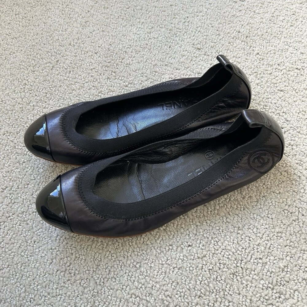 CHANEL Women’s Cap Toe Black Leather Ballet Flats Logo CC Size EU 37 US 6.5